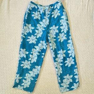 Sag Harbor Sport NWT Blue/White Tropical Floral Comfort Stretch Cropped Pants 14
